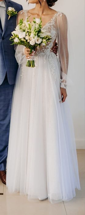 Suknia ślubna z kryształkami Swarovski