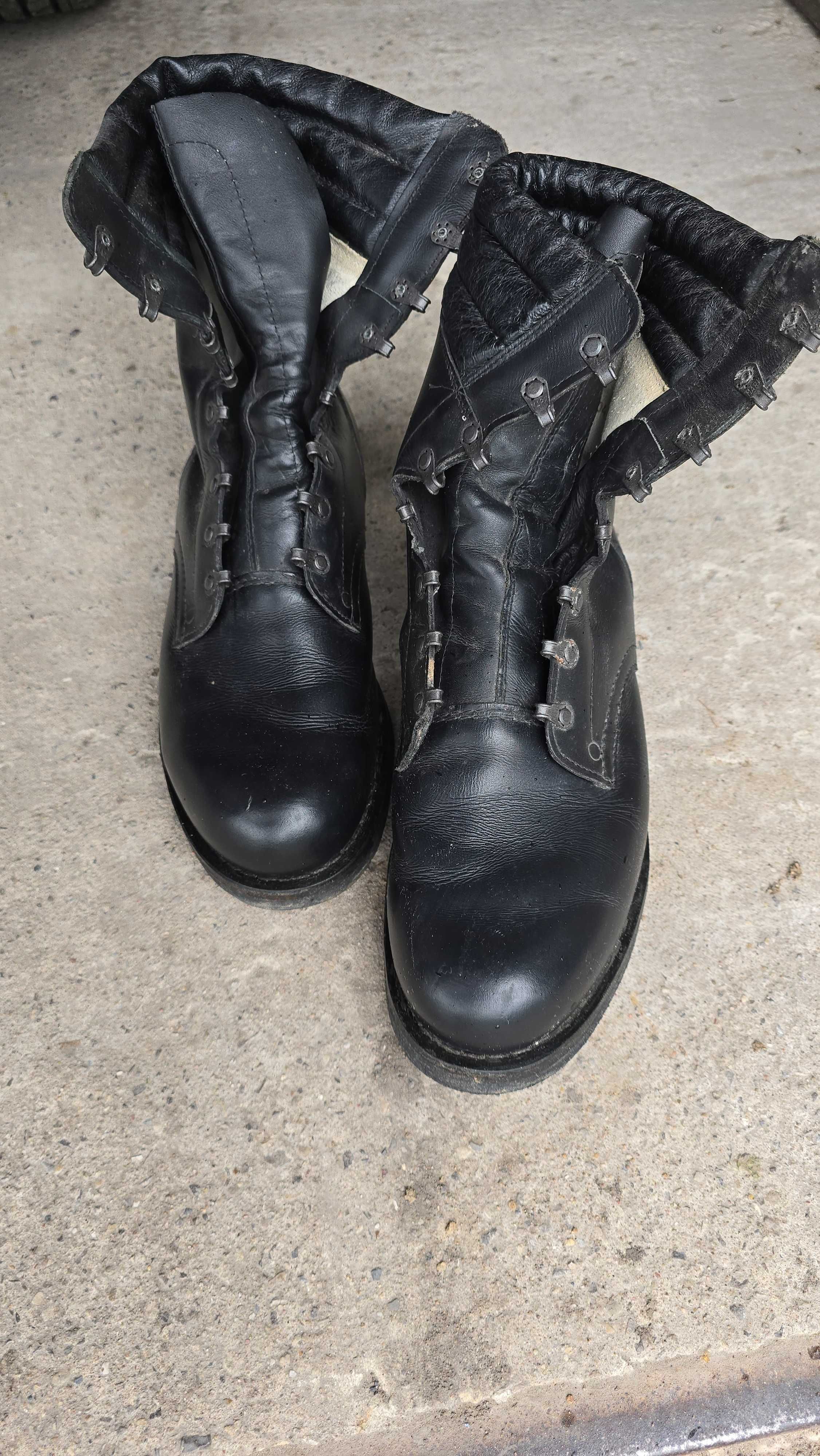 Buty wojskowe - para, rozmiar 29,5