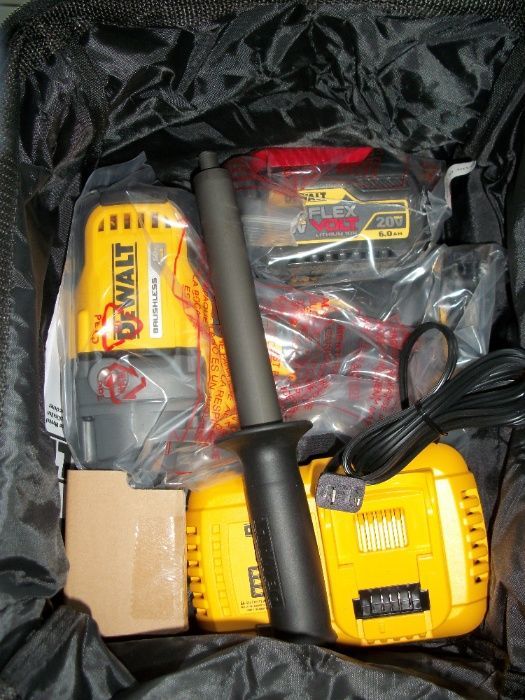 Бесщеточная дрель миксер DEWALT DCD130B тушка