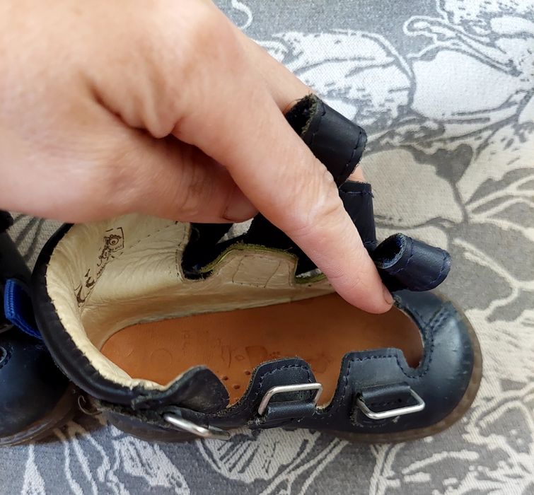 Шкіряні ортопедичні сандалі