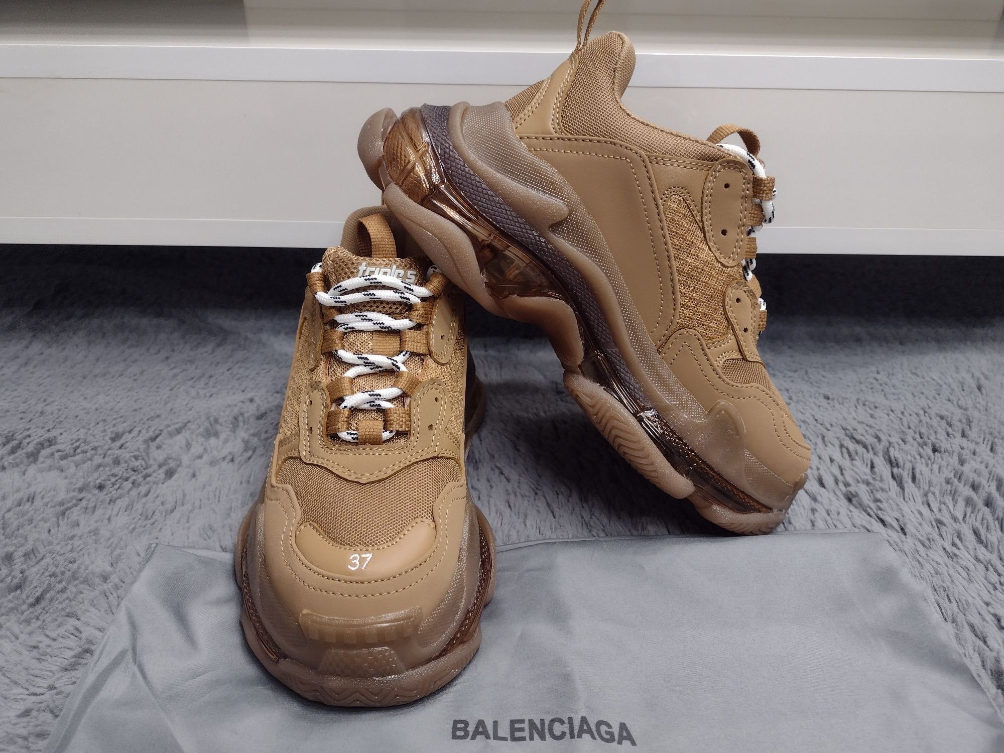 Balenciaga triple s 37