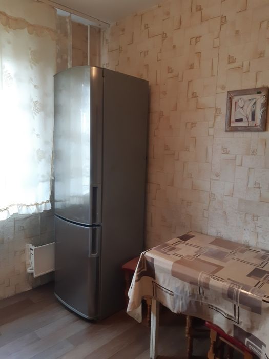 2 до квартира біля ринку Виноградарь, ліс.  ЦСМ на Порика недалеко