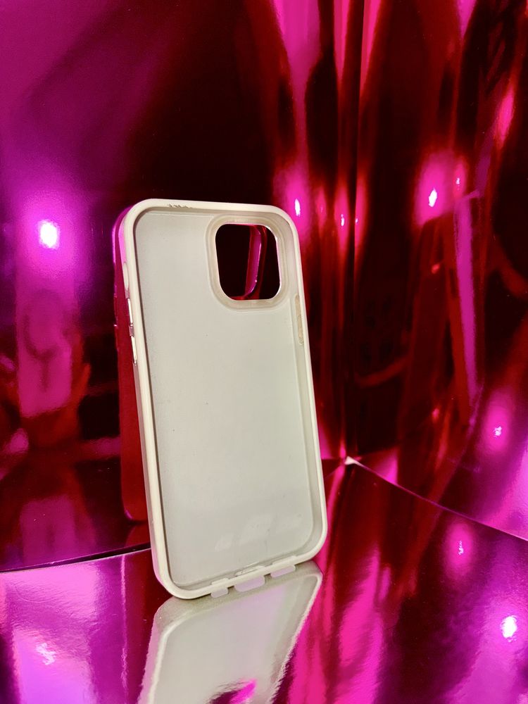 Satynowe etui na Iphone 12