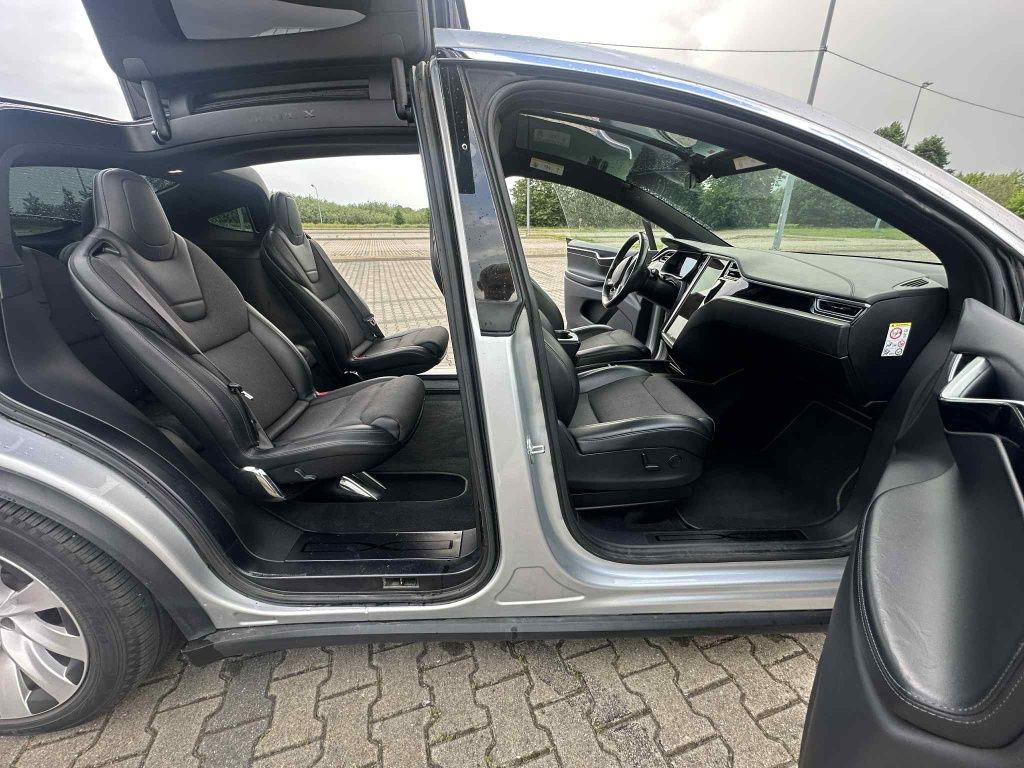 Tesla X 2017r. P100D