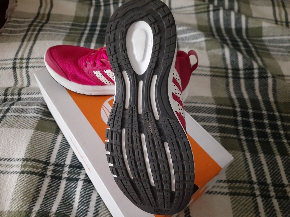 Кроссовки Adidas