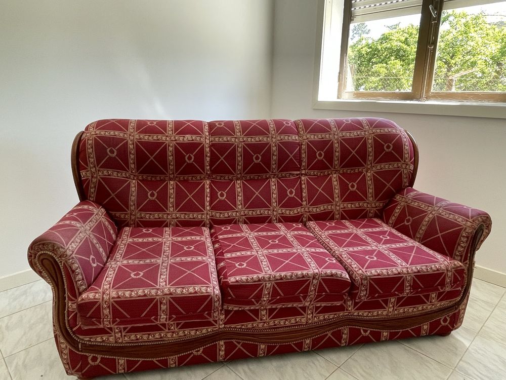 Vendo cama, sofa, mesa, etc