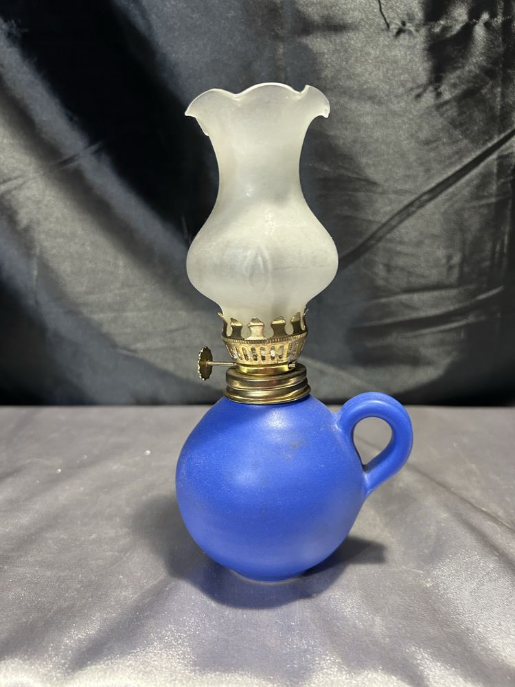 Lampa Naftowa z Uszkiem w Niebieskim Odcieniu