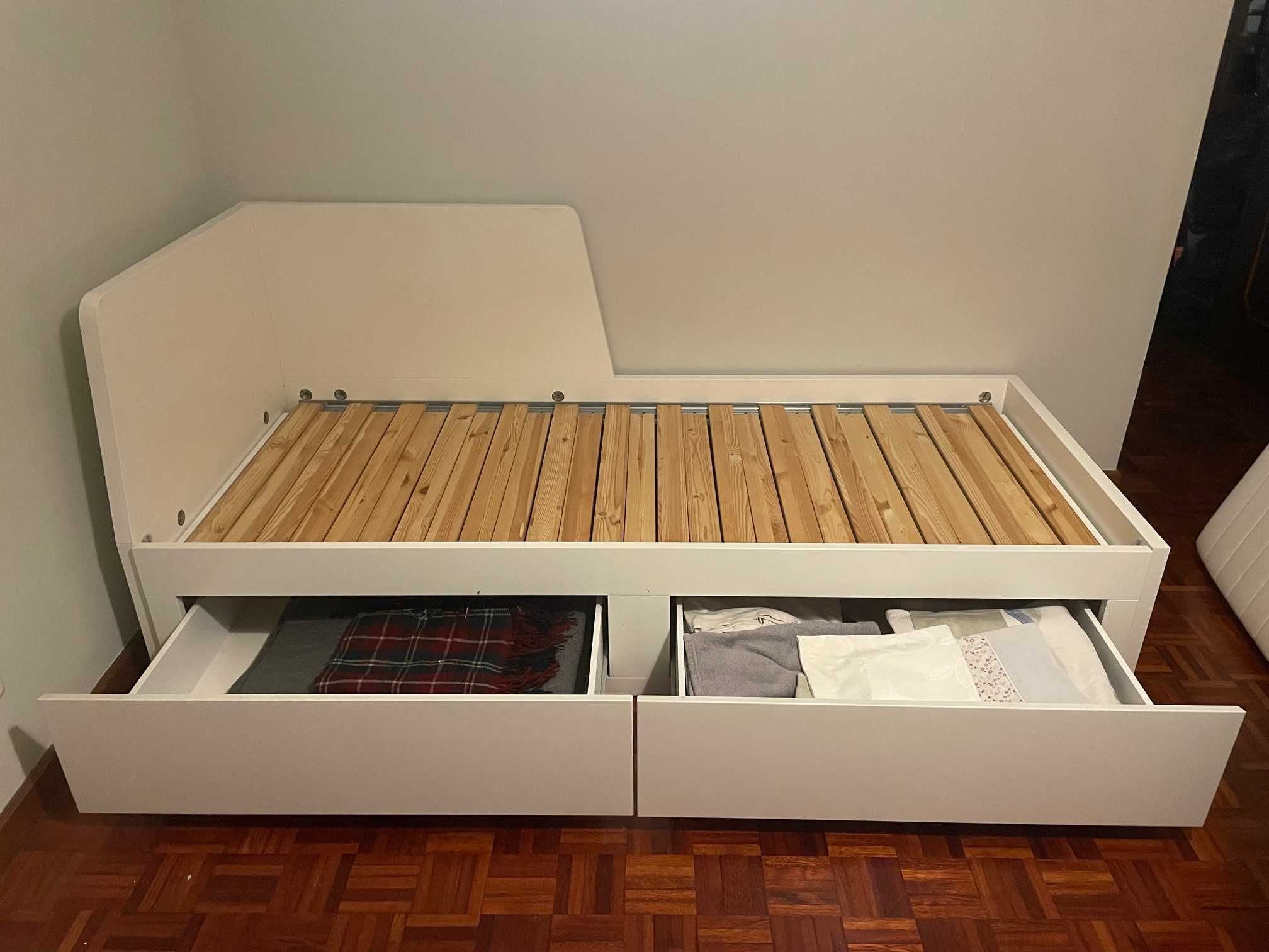 Cama desmontável de casal IKEA, modelo FLEKKE, branco