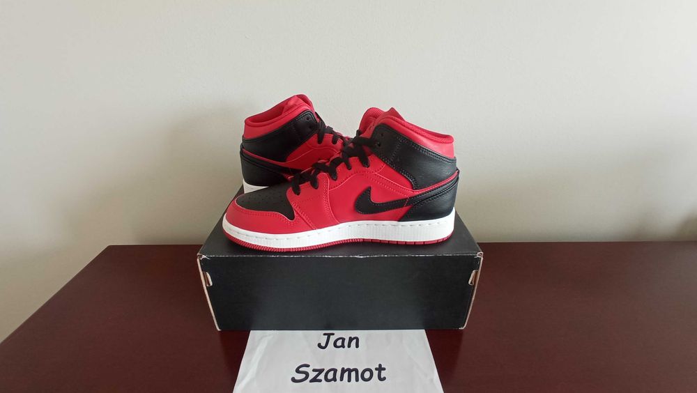38,5 Buty Nike Air Jordan 1 Mid Black Red Reverse Bred