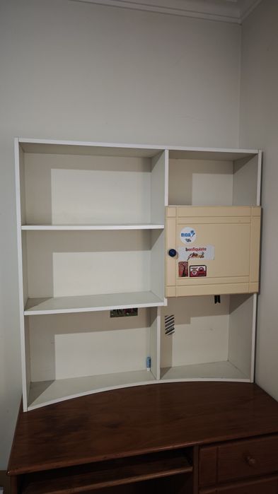 Estante de secretária
