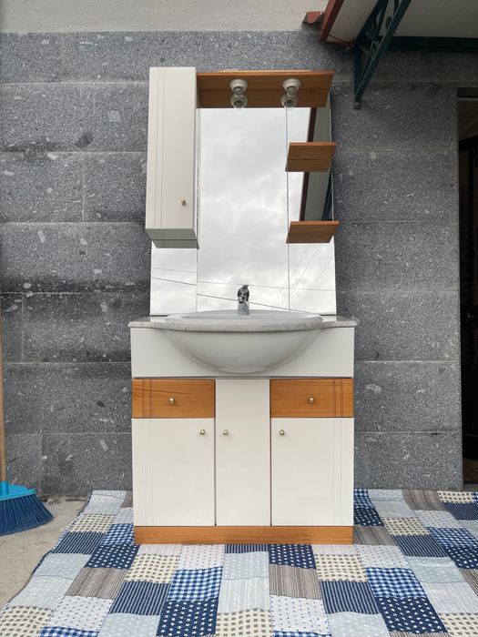 Móvel de casa de banho