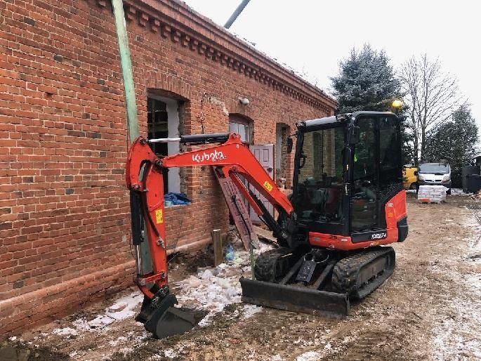 Wykopy ziemne ,melioracja i czyszczenie rowów, kucie betonu.