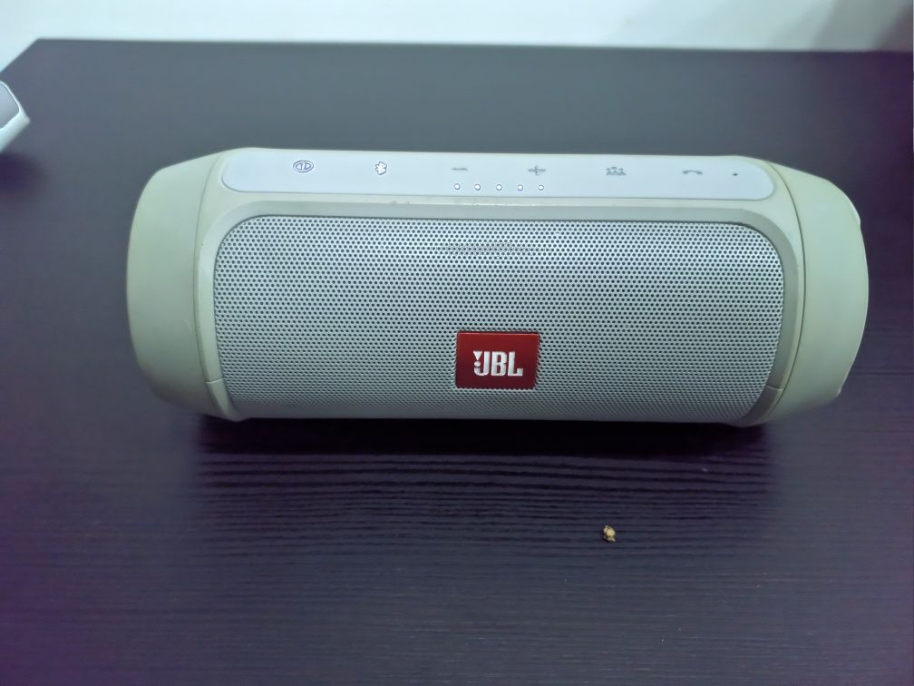 Coluna bluetooth JBL charge 2+