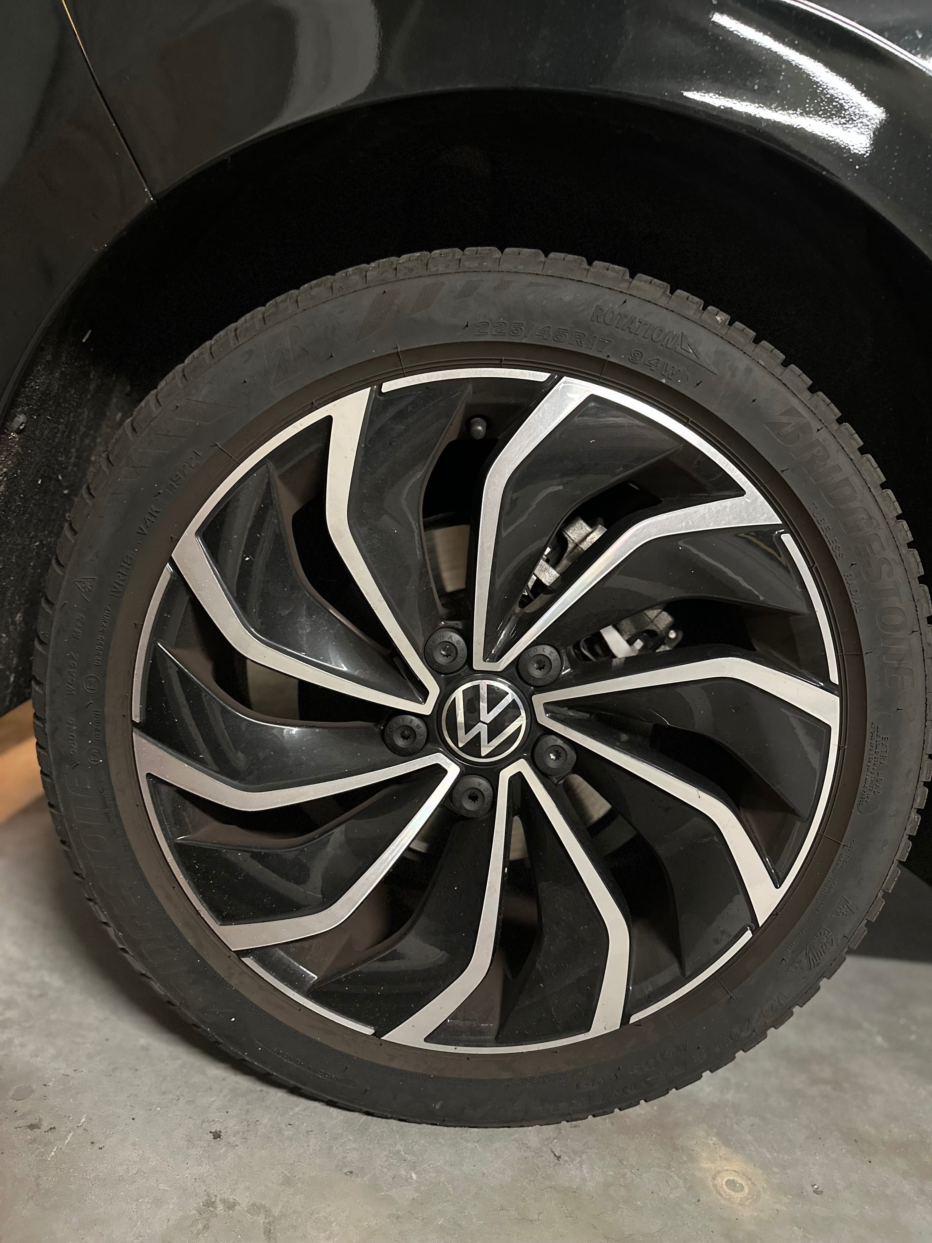 Bridgestone Weather Control A005 Evo 225/45 R17 94 W XL, FR
