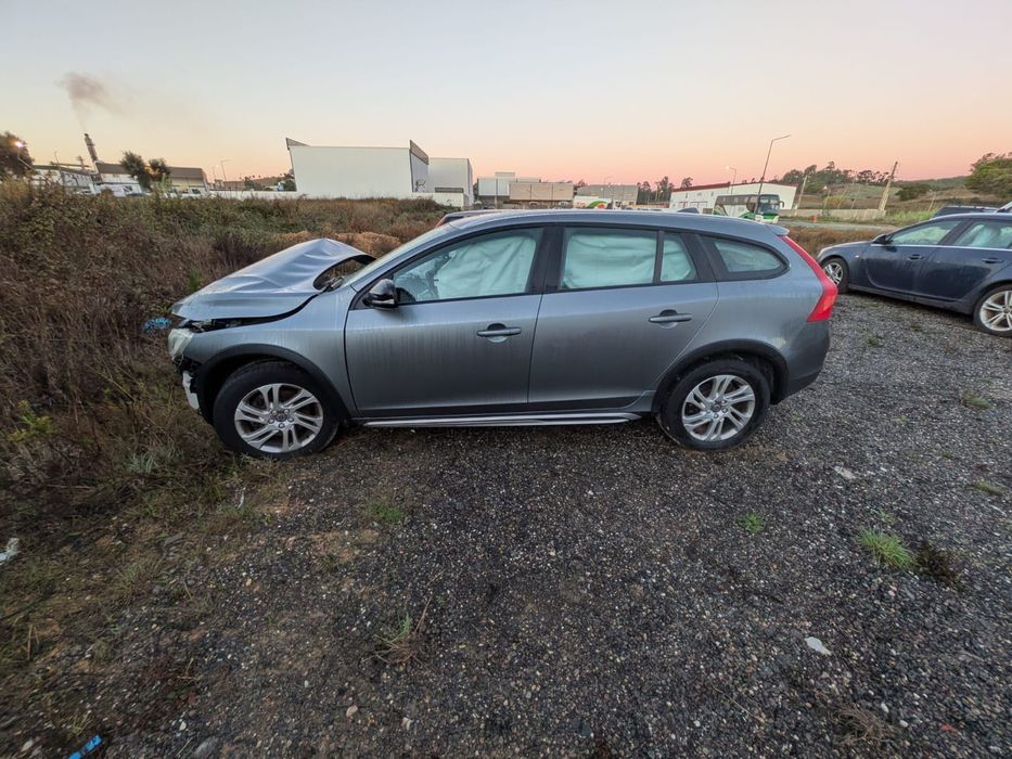 Volvo V60 Cross Country D3