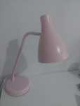 Różowa lampka na biurko Ikea