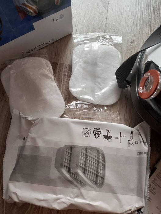 Maska pełnotwarzowa lakiernicza/ przeciwpyłowa 3M 6000 rozm M