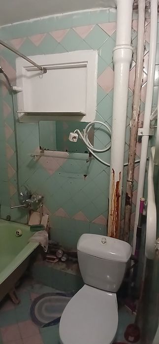 Продам 1 ком на Куреневке по ул. Кириловская