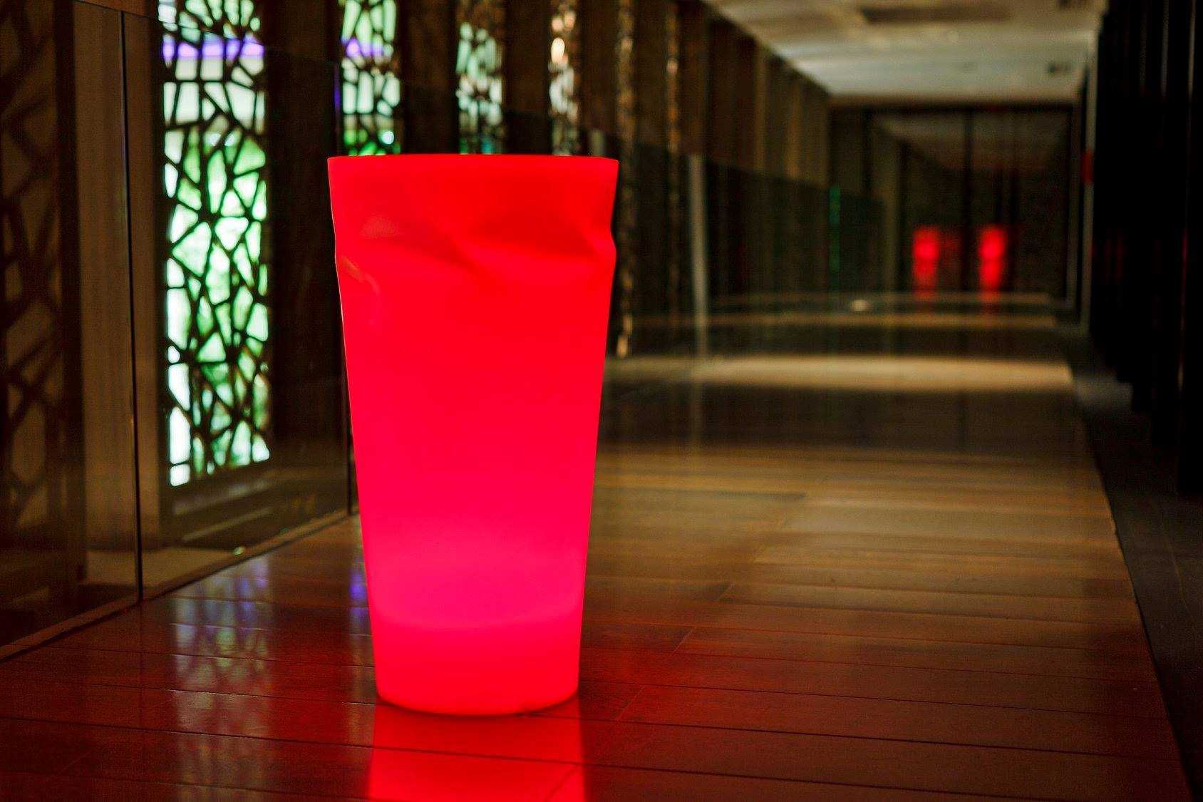 Vaso com luz de bateria