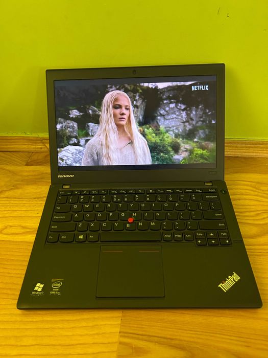 Laptop Lenovo ThinkPad X240, i5, SSD 250GB, 8GB RAM ,2 baterie, stacja