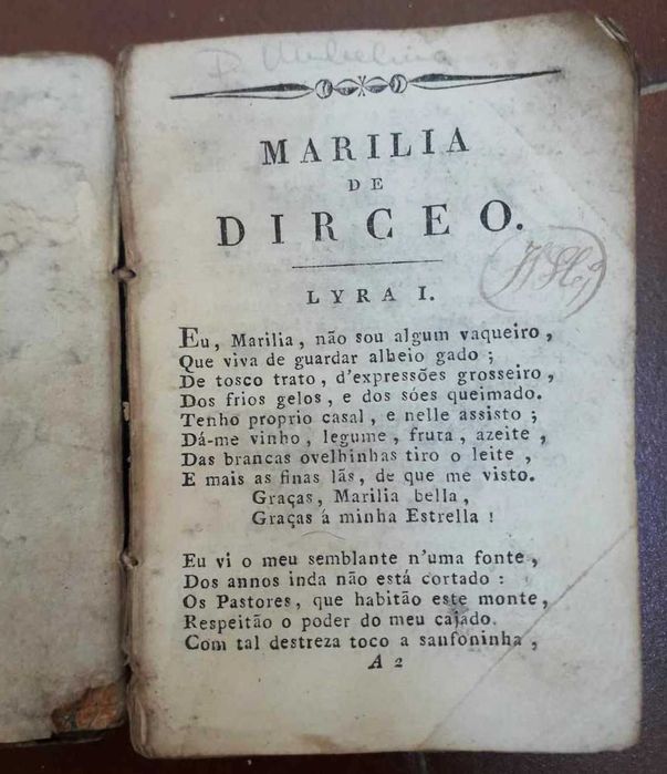 Livro "Marília de Dirceo" - Tomás António Gonzaga, Edição Séc. XIX