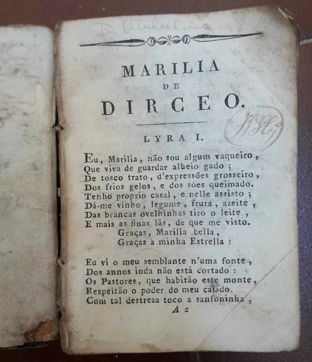 Livro "Marília de Dirceo" - Tomás António Gonzaga, Edição Séc. XIX