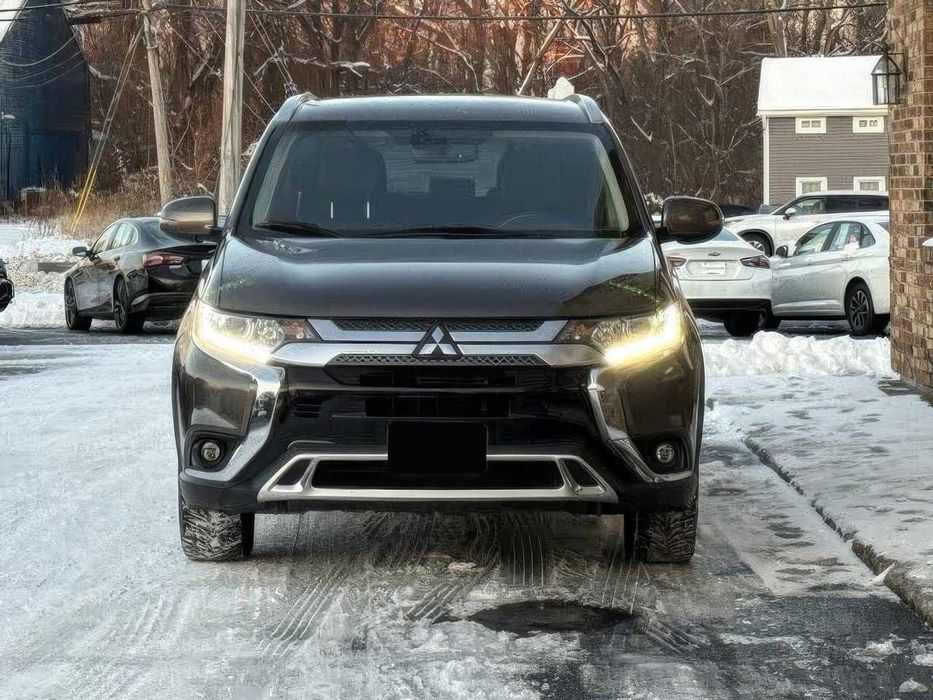 Mitsubishi Outlander SEL S-AWC      2019