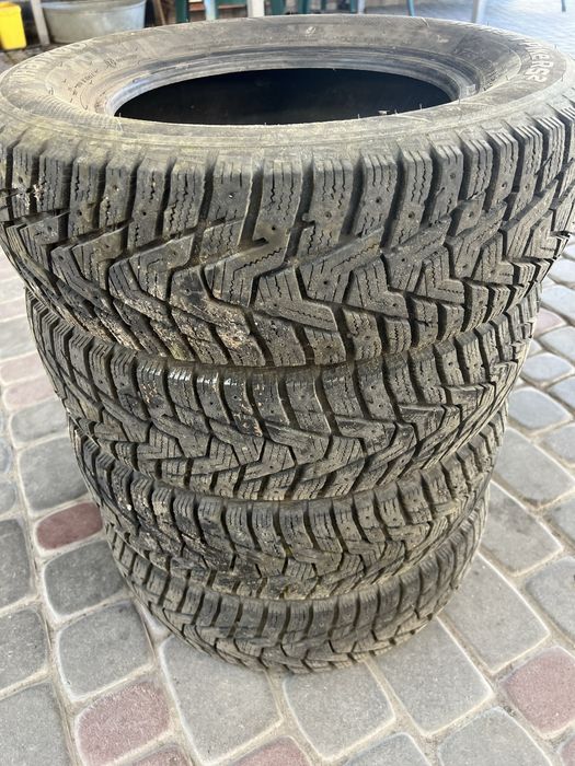 Комплект зими 175/70 R13.