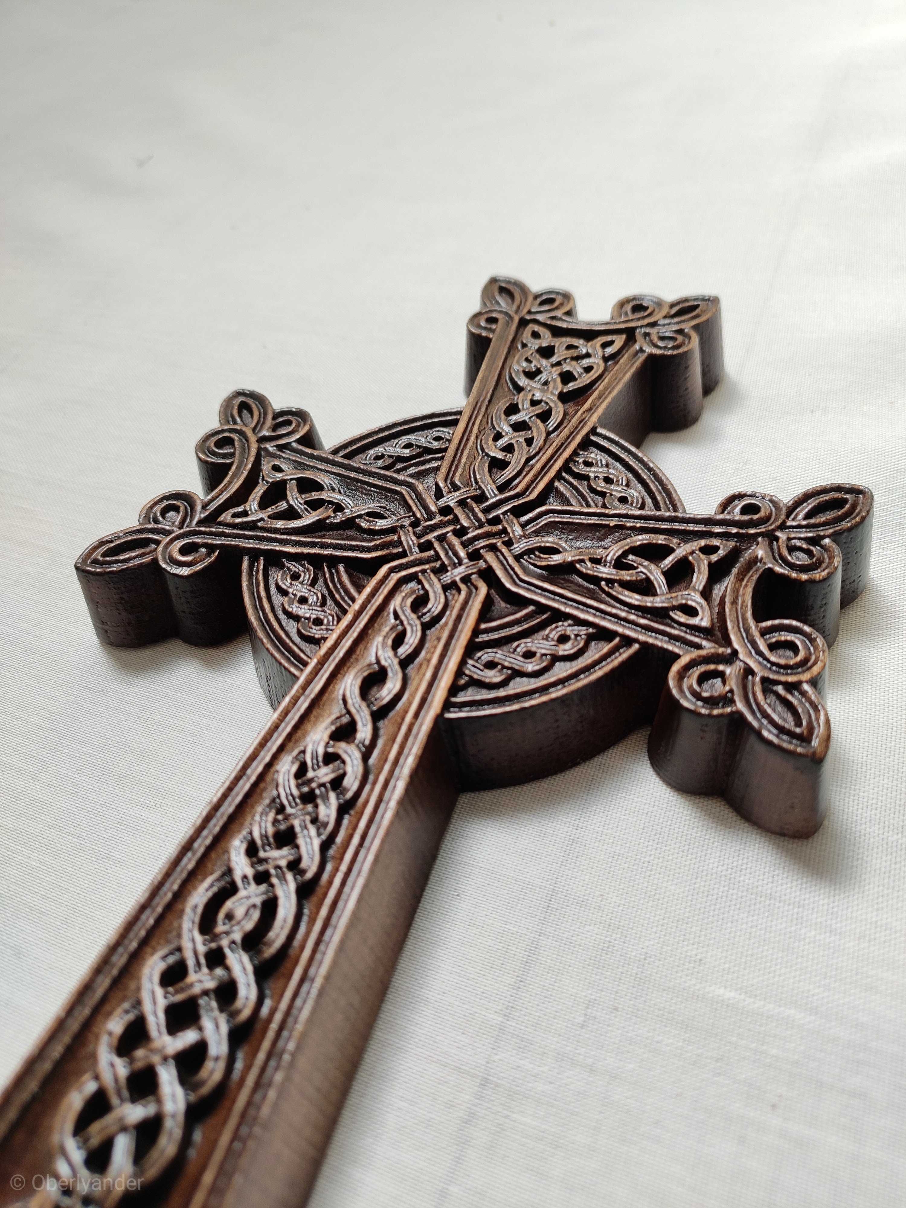 Krzyż 12 ormiański Chaczkar. Płaskorzeźba . Rzeźba
