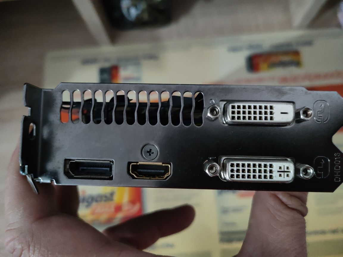 GeForce GTX 770 4GB ram na szynie Gigabyte USZKODZONA