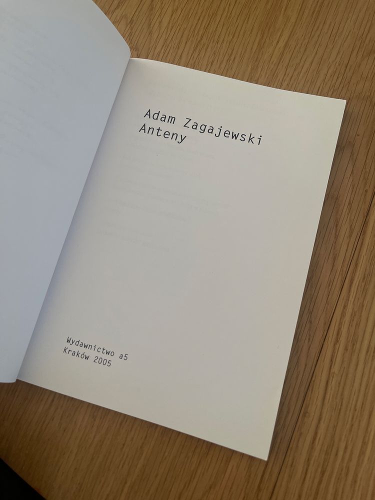 Adam Zagajewski Anteny wiersze