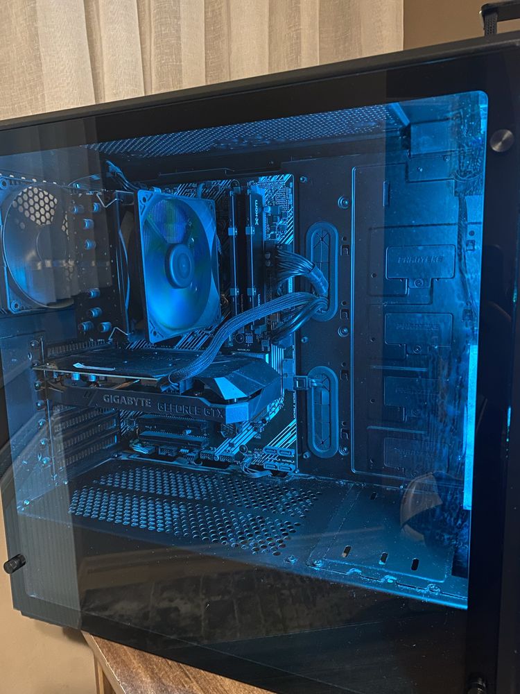 Zestaw komputerowy x-com G4M3R i5/gtx1660S/16GB/win10 +monitor/klawiat