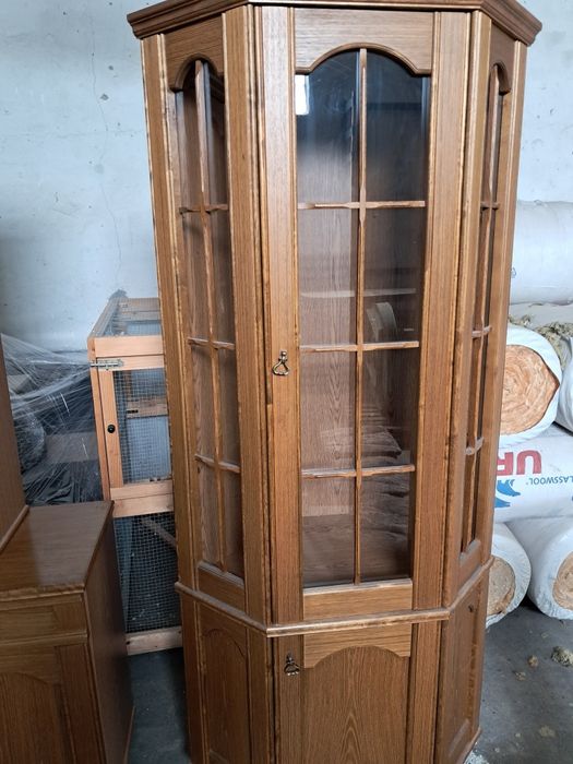 Sprzedam witrynę narożną