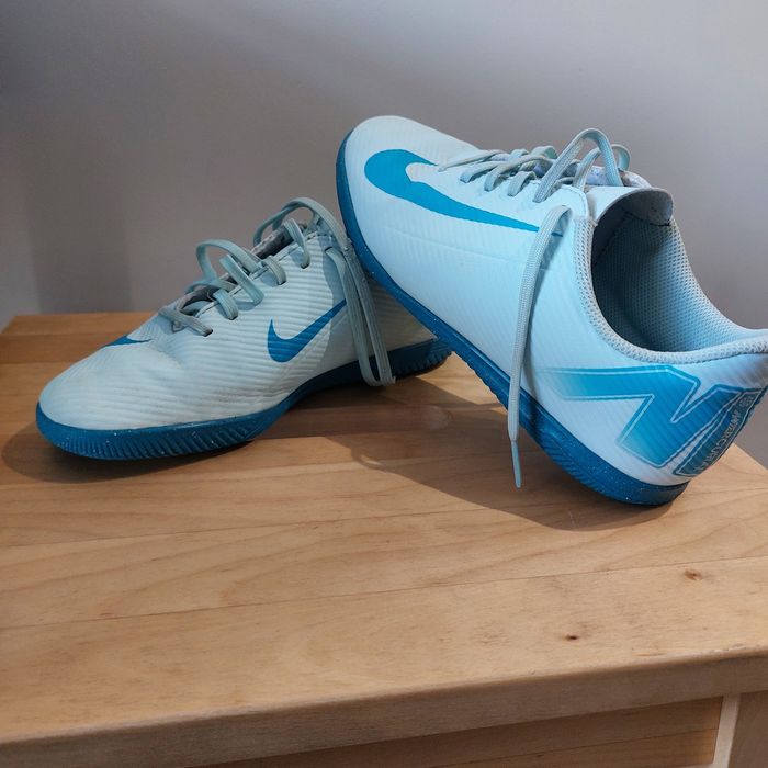 Buty halówki Nike roz. 35.5