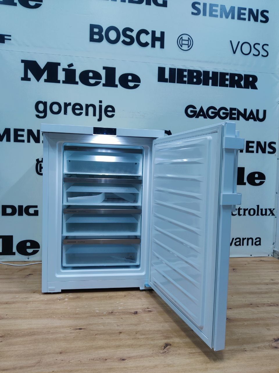 Компактна морозильна камера Liebherr™ Fci 1624. Wi-Fi . 2024 рік.