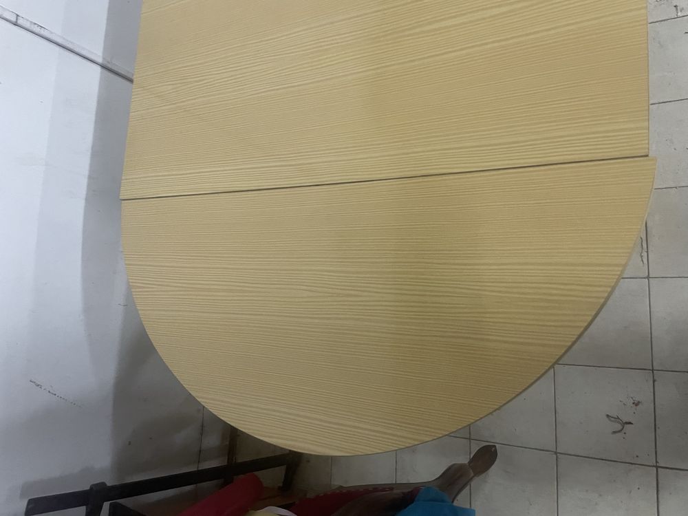 Mesa de cozinha com abas