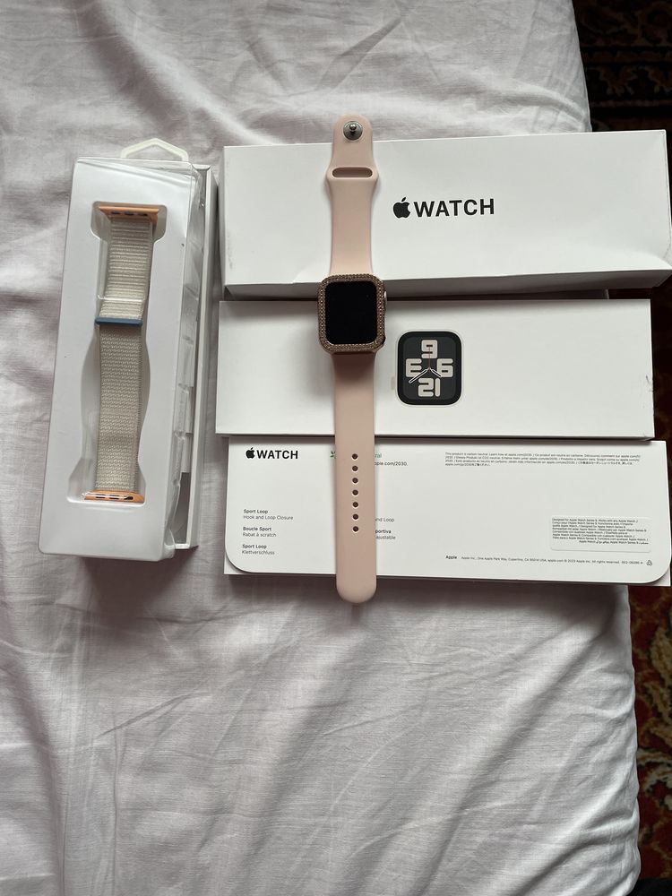 Zegarek damski firmy  Apple