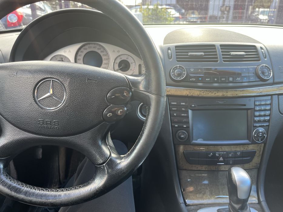 Mercedes W211 E320