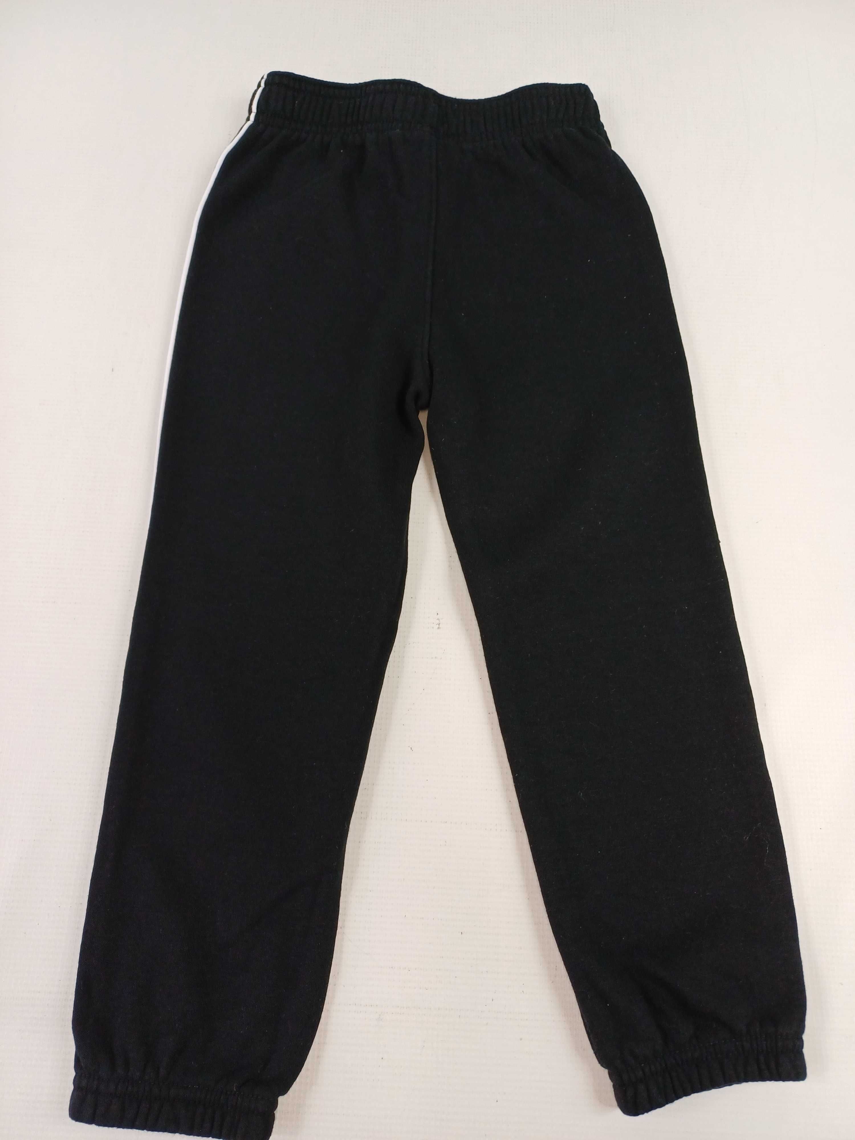 Spodnie dresowe UNDER ARMOUR r 110