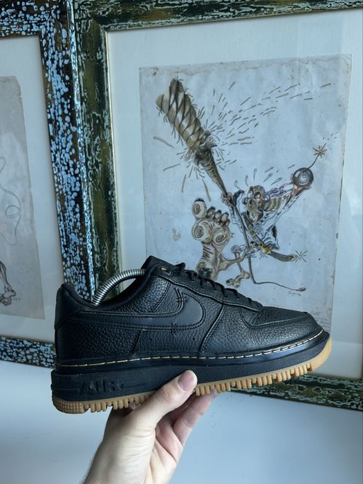Nike Air Force 1 Low Luxe Black Gum