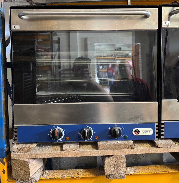 Piec konwekcyjny Gierre BRG 200, 2700 W, 230V, wymiary: 600x585x565