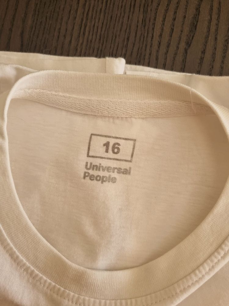 T-shirt, marca Uiniversal People