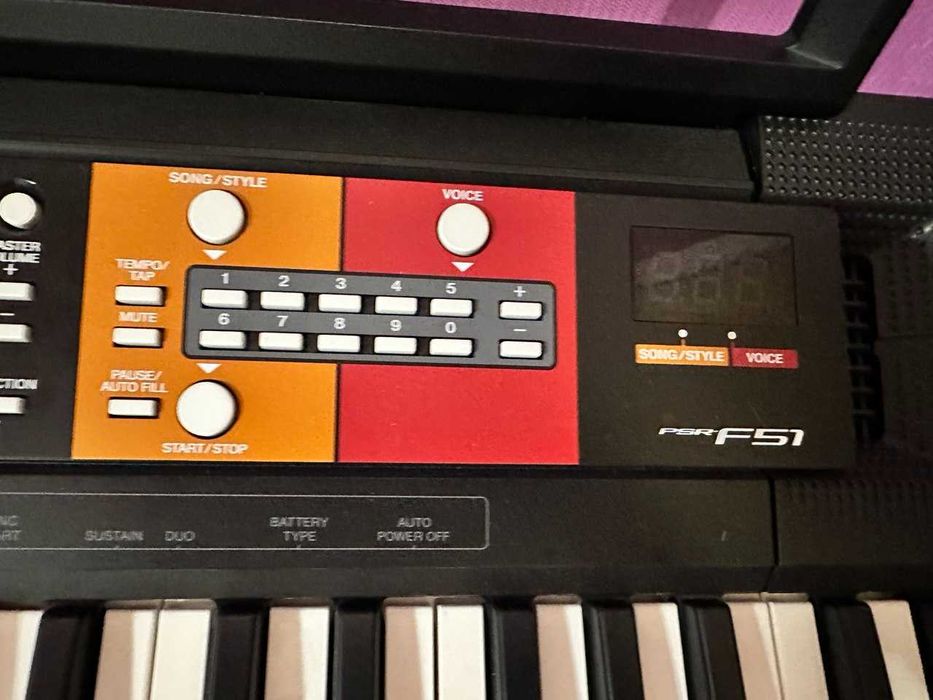 Синтезатор Yamaha PSR-F51