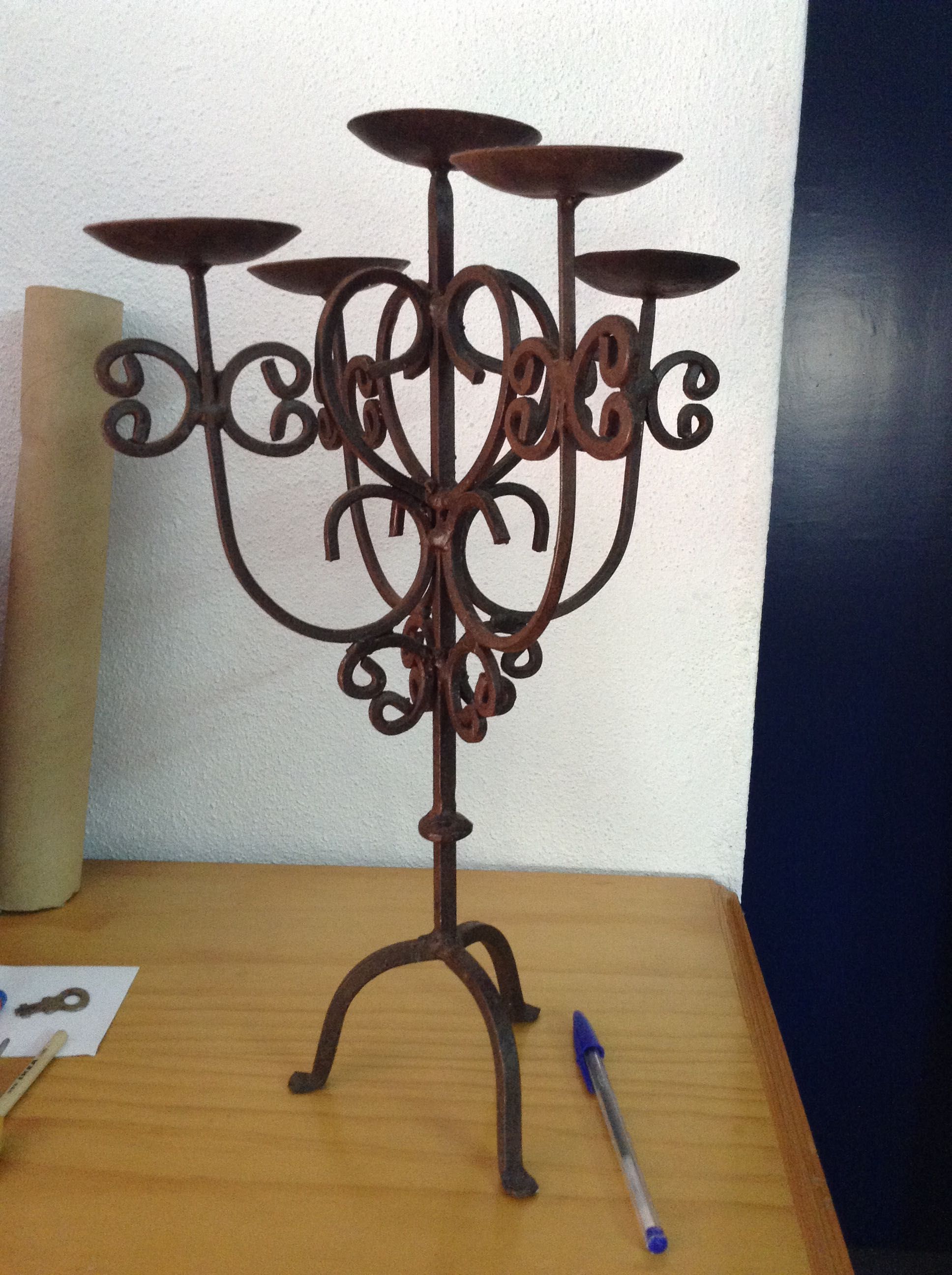 Candelabro de 5 lumes ferro fundido