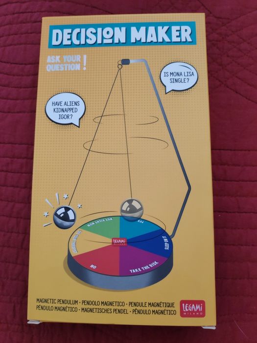 Jogos, com embalagem em caixa, novo e usado.