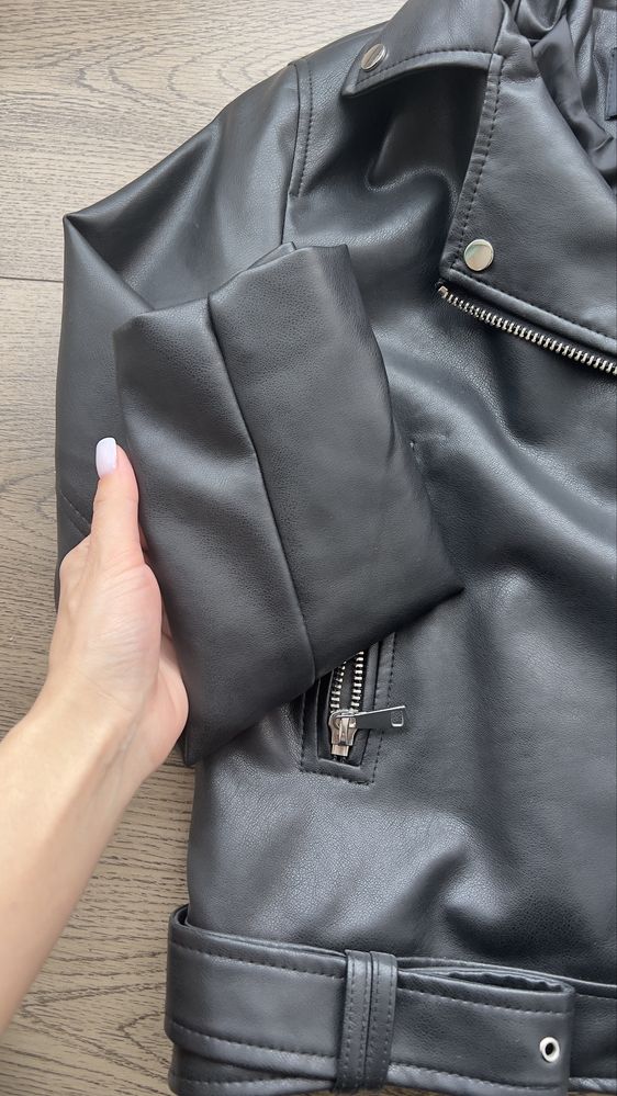 Шкіряна куртка Stradivarius