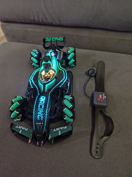 Zdalnie sterowany samochód gestami ręki