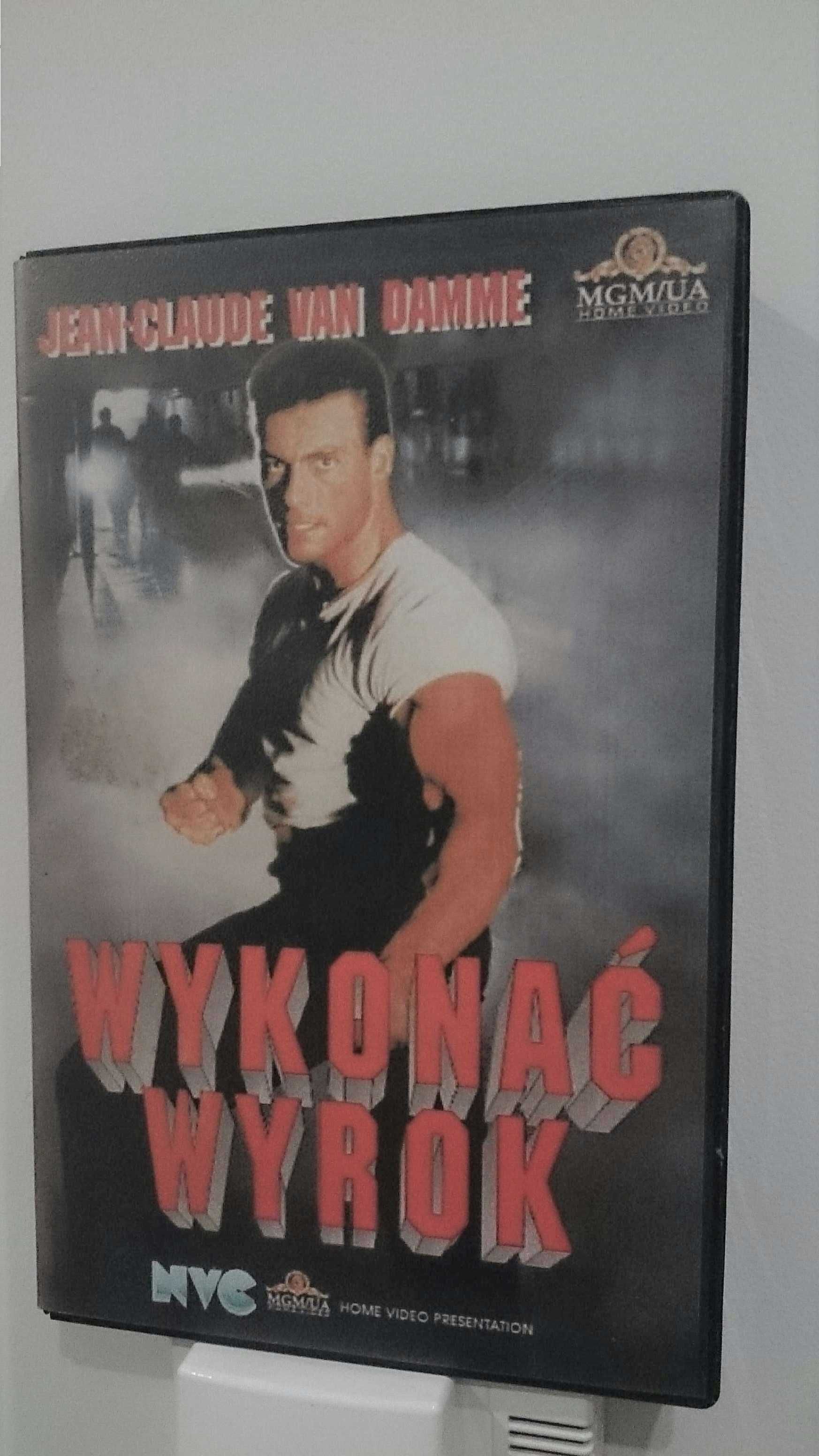 Christine / Wykonać Wyrok / Ryzykanci / Wygrać ze śmiercią - VHS Filmy