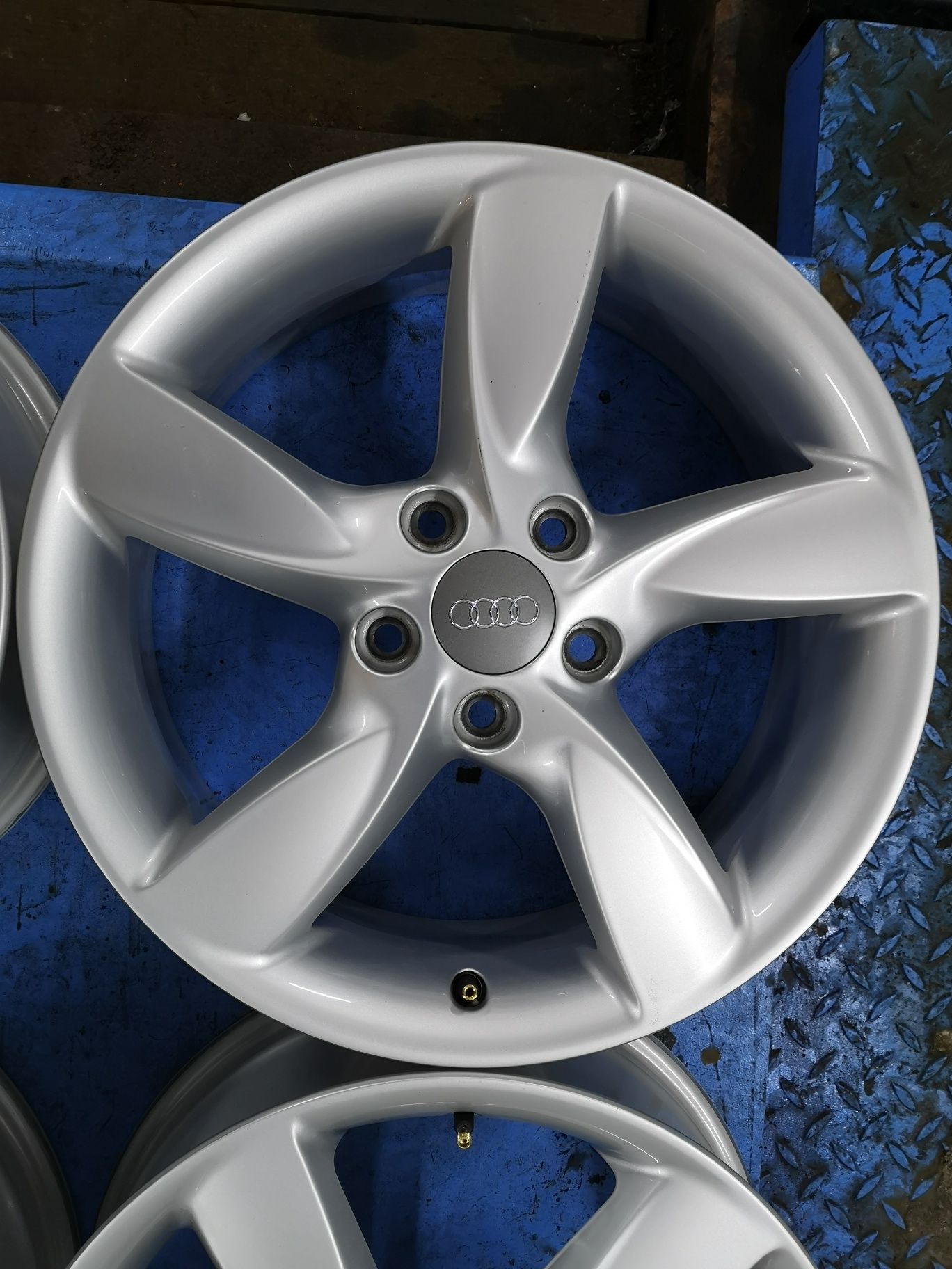 5x112 17 Audi q2 A3 8V0 071