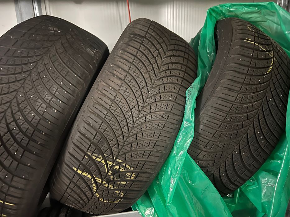 Opony zimowe 215/50/18 Goodyear 2024 r